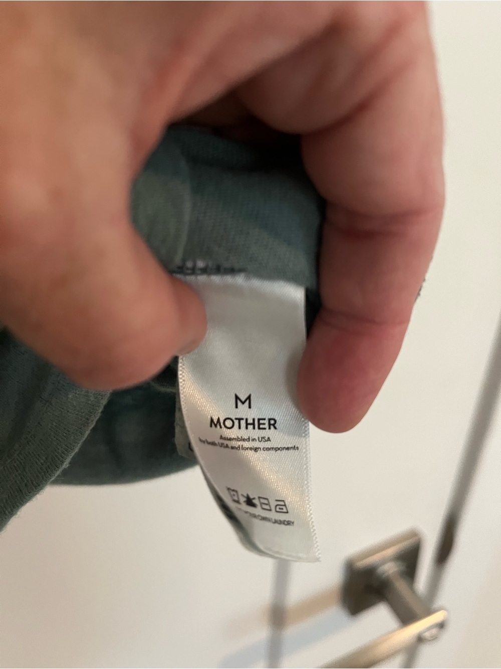 MOTHER soft green tee with white label - Picture 3 of 5